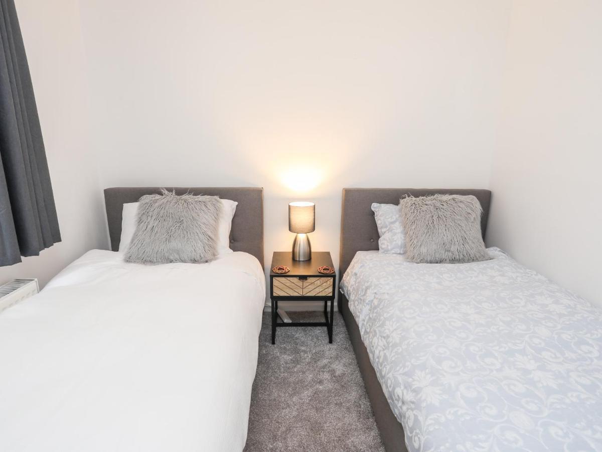 39 Alwen Drive Apartment Rhos-on-Sea Bagian luar foto